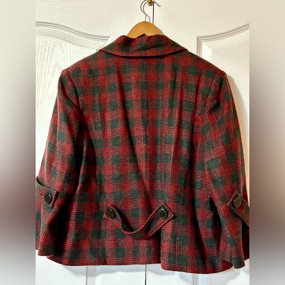 Investments Red and Black Plaid Blazer Size XL - Picture 2 of 7